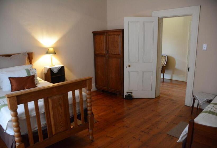 منزل 4 غرف نوم, The Country Garden