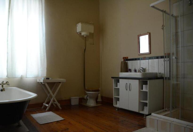 منزل 4 غرف نوم, The Country Garden