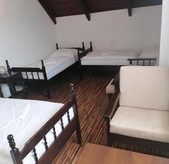 スタンダードトリプルルーム, Motel M