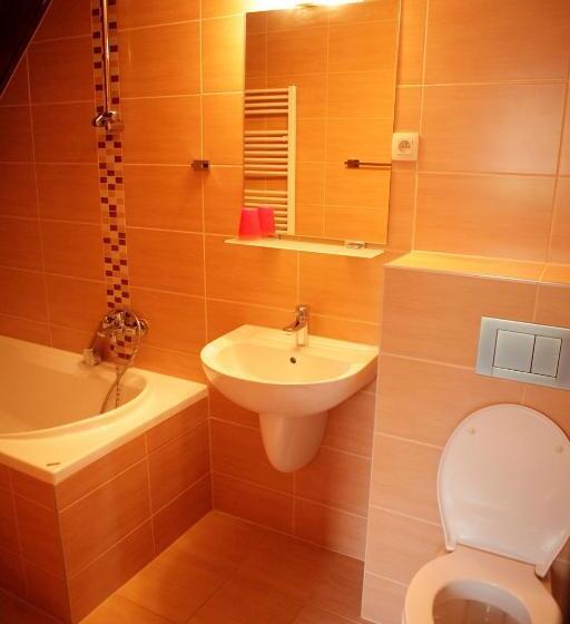 スタンダードトリプルルーム, Motel M