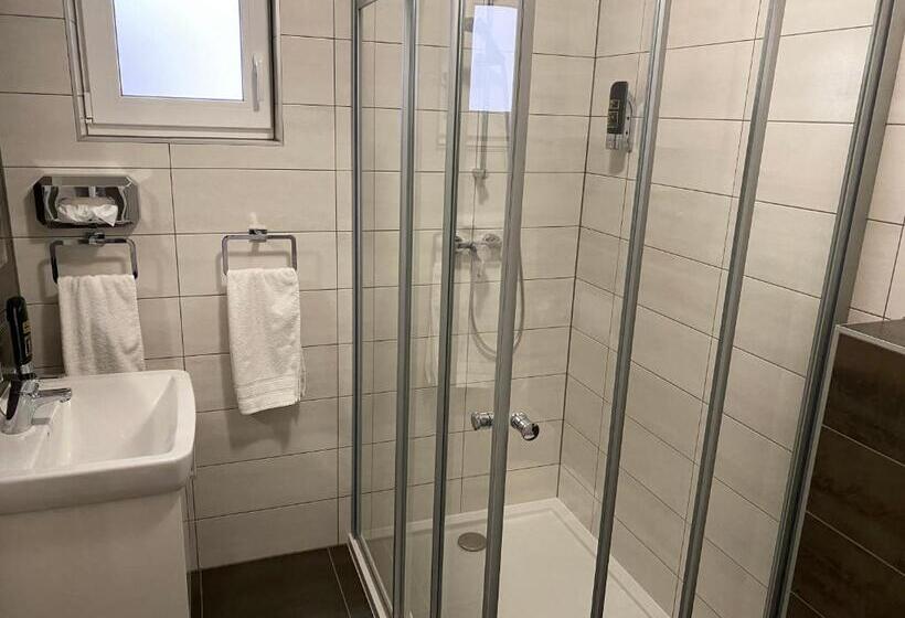 テラス付き１ベッドルームアパートメント, Motel M