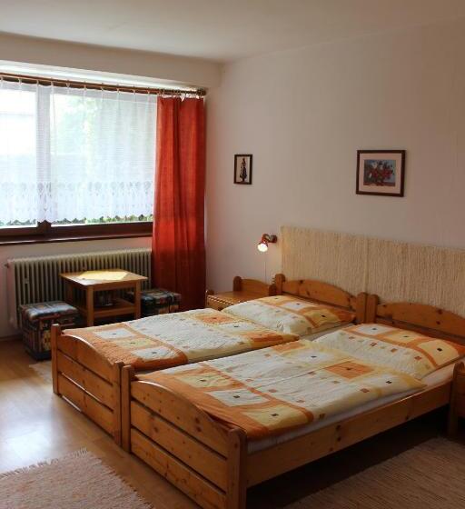 Номер Стандарт Трехместный, Penzión Mária