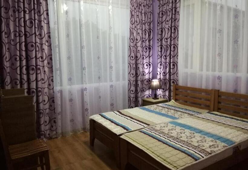 اتاق استاندارد با چشمانداز باغ, Shekvetili+