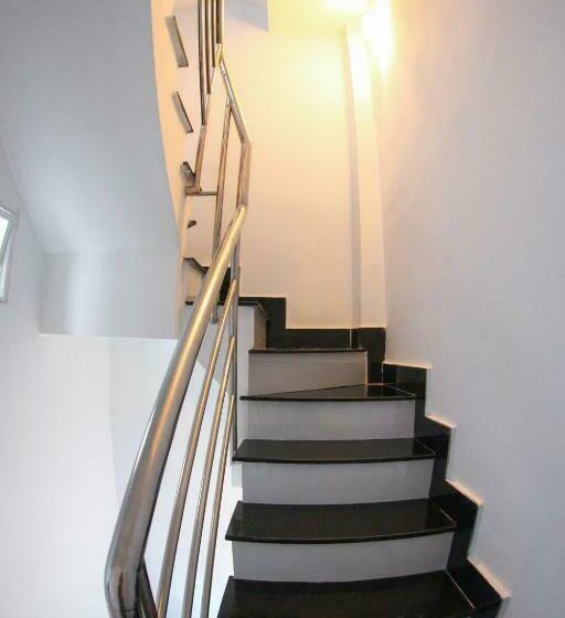 اتاق استاندارد سه تخته با بالکن, Sơn Thịnh Guesthouse