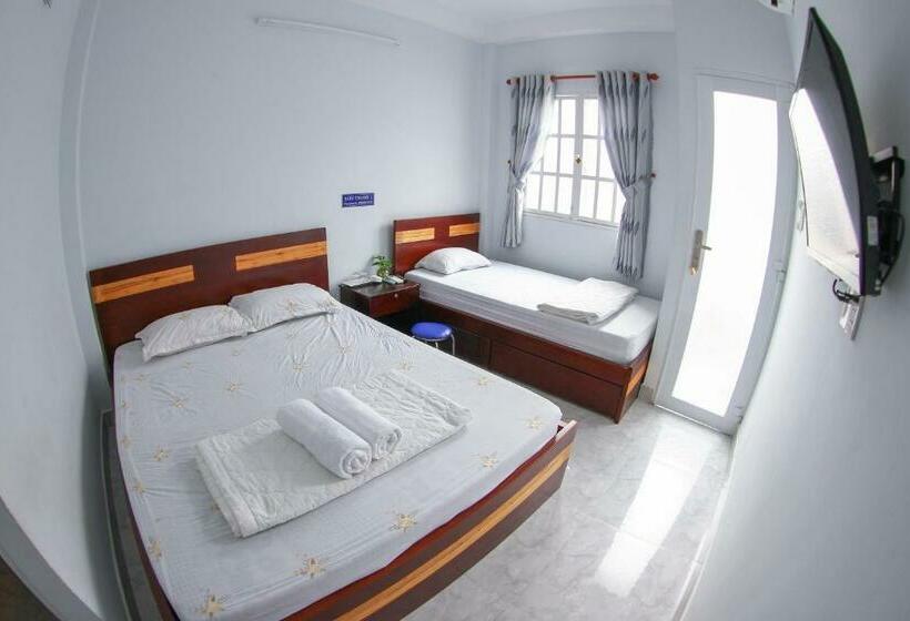 اتاق استاندارد سه تخته با بالکن, Sơn Thịnh Guesthouse