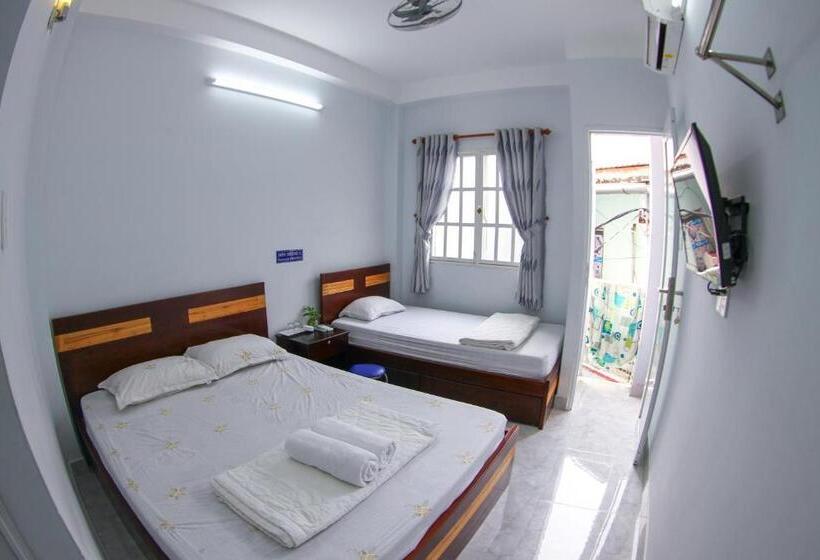 اتاق استاندارد سه تخته با بالکن, Sơn Thịnh Guesthouse