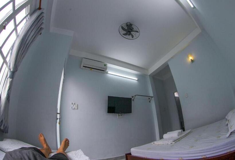 اتاق استاندارد سه تخته با بالکن, Sơn Thịnh Guesthouse