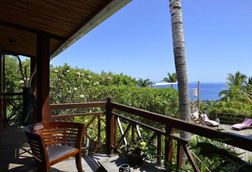 اتاق لوکس با تخت بزرگ, Villa Maido Luxe