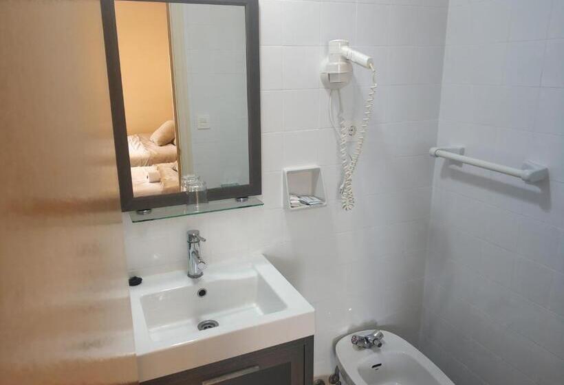 Семейный Номер, Hostal Restaurante Iruñako