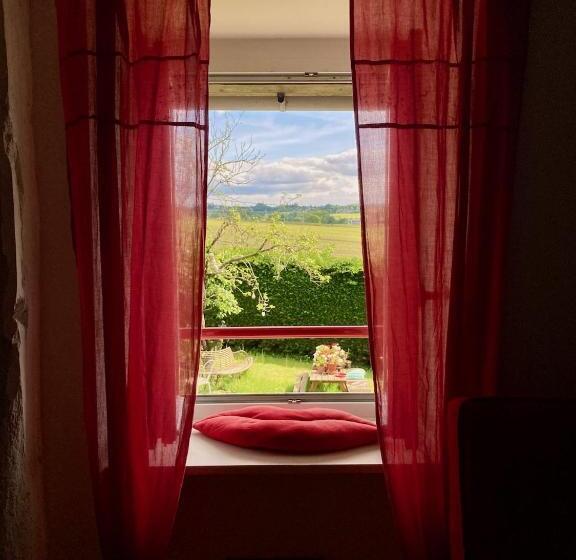 スーペリアールーム, Chambre D Hôtes Des Anges Proche Mont Saint Michel, L Angevinière