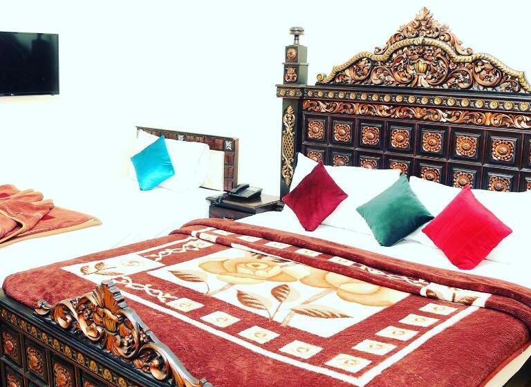 اتاق لوکس, Serena Palace