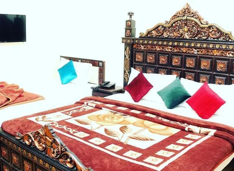 اتاق لوکس, Serena Palace