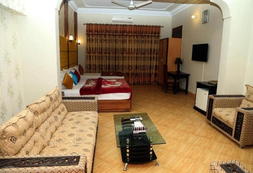 سوییت خانوادگی, Serena Palace