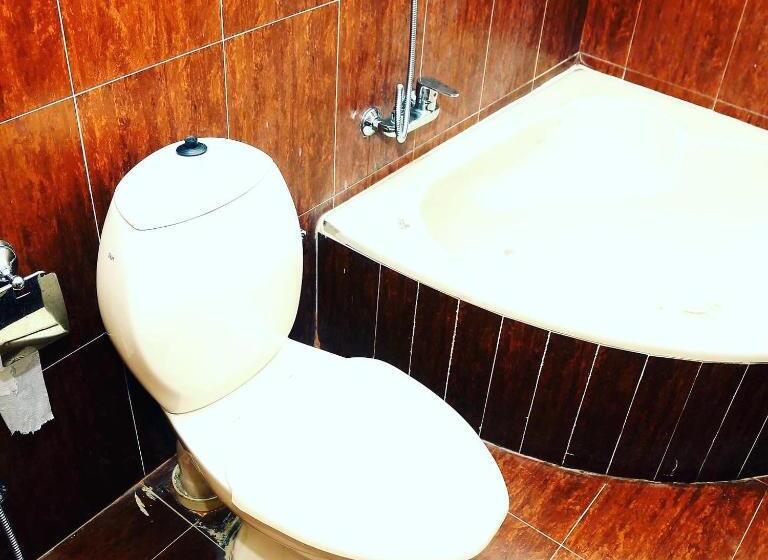 سوییت خانوادگی, Serena Palace