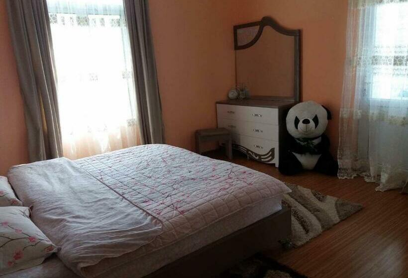 חדר סטנדרט לשלושה, Guest House Nona