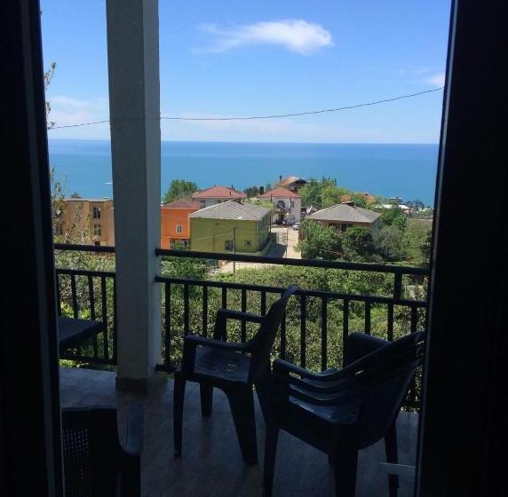 חדר סטנדרט לשלושה, Guest House Nona