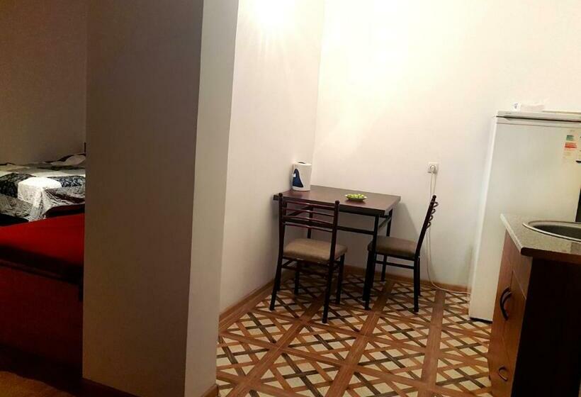 اتاق استاندارد چهار تخته, Guest House Villa