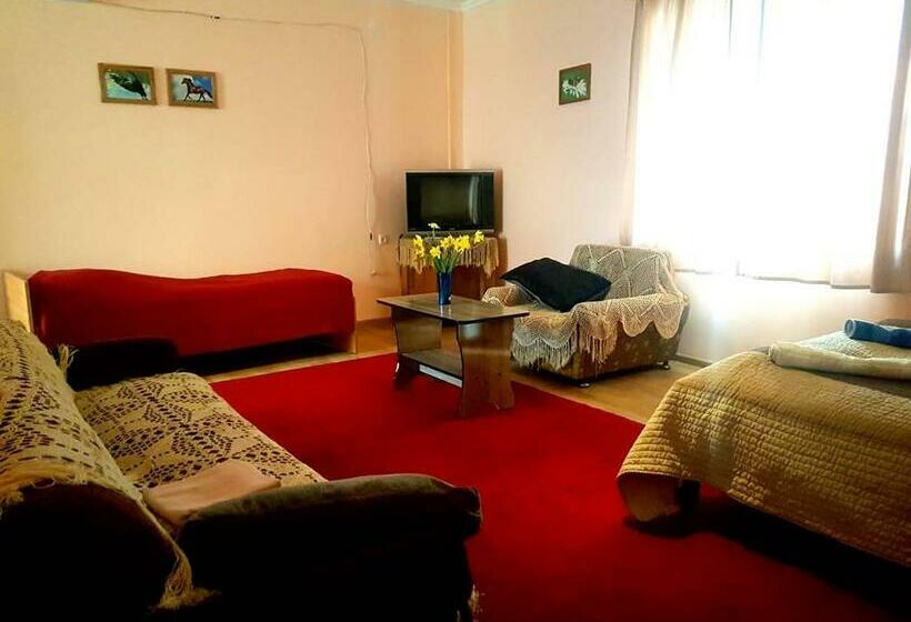 اتاق استاندارد چهار تخته, Guest House Villa