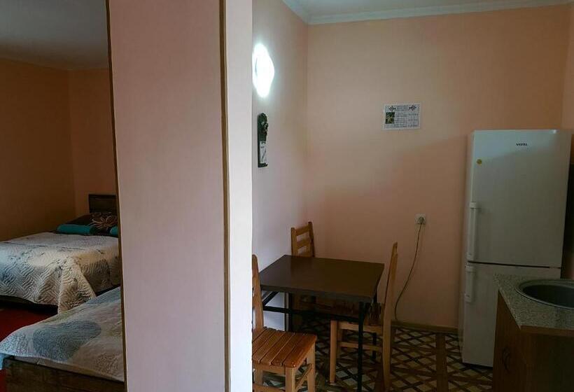 اتاق استاندارد چهار تخته, Guest House Villa