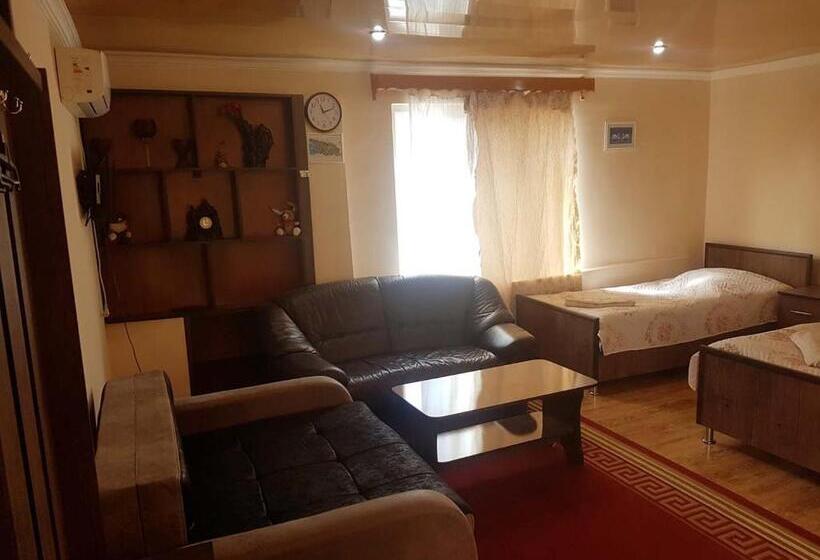 اتاق استاندارد سه نفره, Guest House Villa