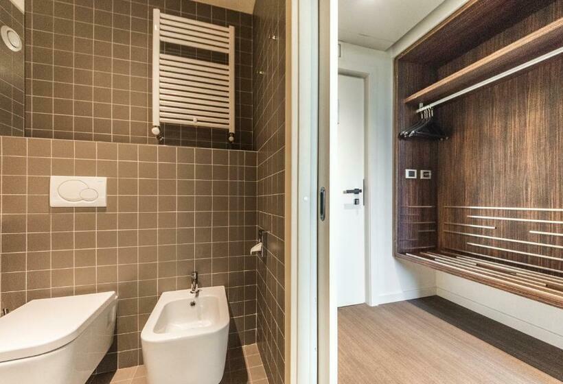 חדר אקונומי לשלושה, Antony Hotel   Venice Airport