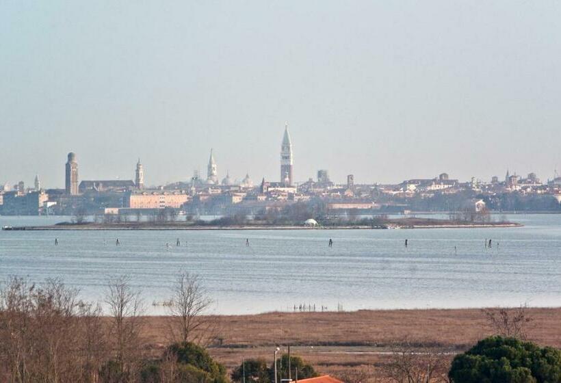 חדר משפחתי, Antony Hotel   Venice Airport