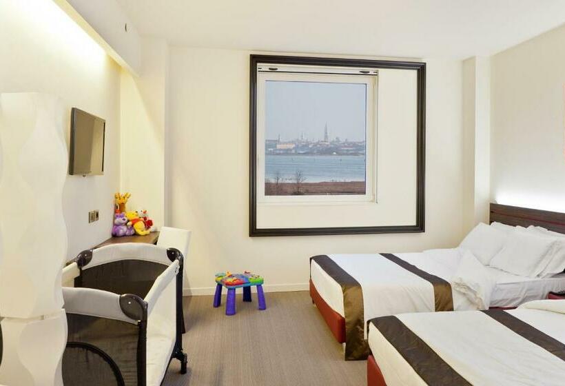 חדר משפחתי, Antony Hotel   Venice Airport