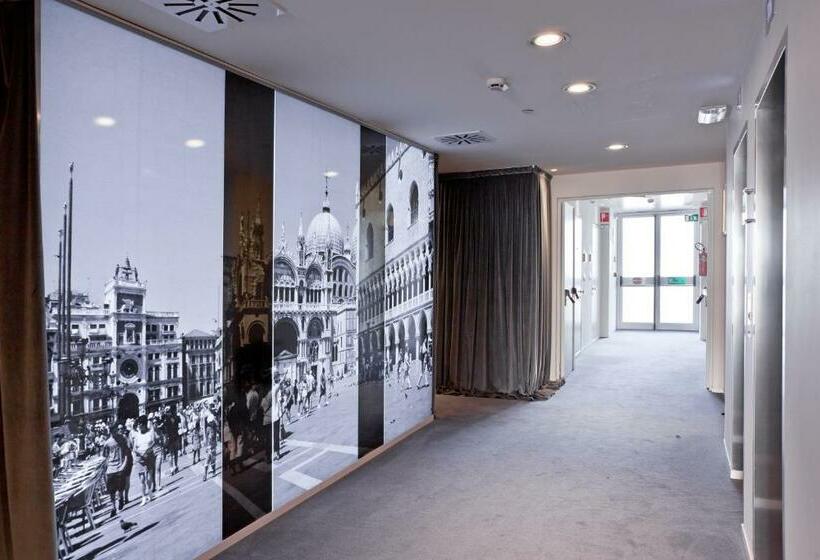 חדר משפחתי, Antony Hotel   Venice Airport