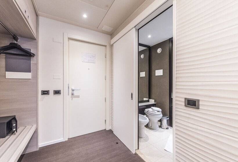 חדר סופריור לשלושה, Antony Hotel   Venice Airport