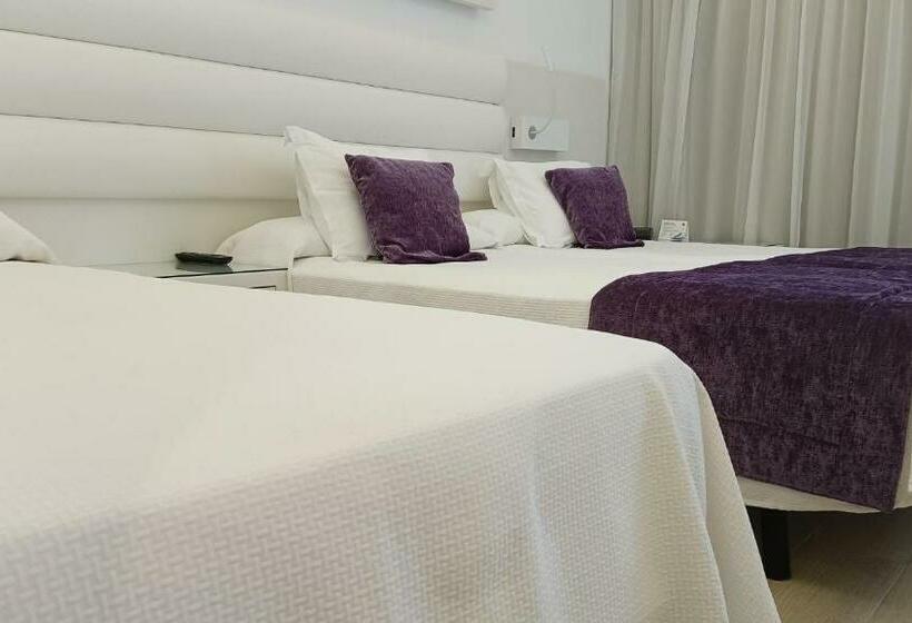 اتاق استاندارد با چشم‌انداز دریا, Argos Ibiza