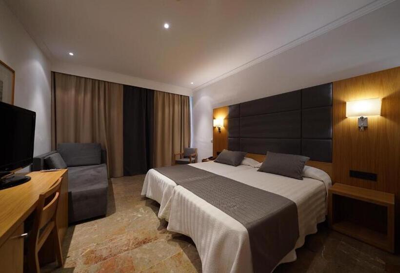 اتاق استاندارد سه نفره, Artmadams