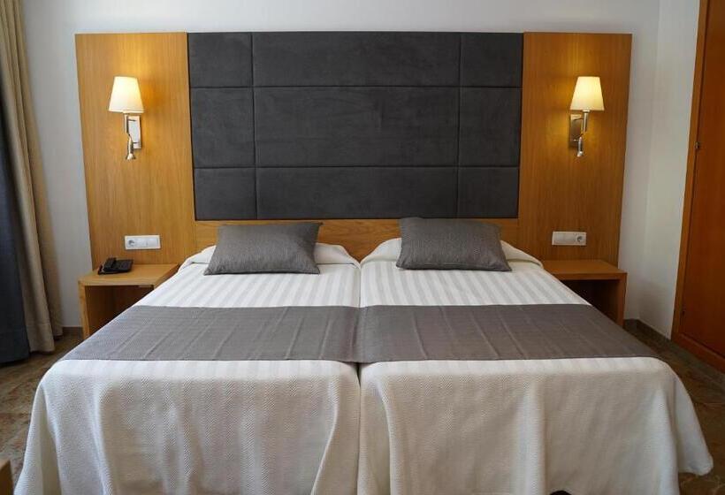 اتاق سوپریور, Artmadams