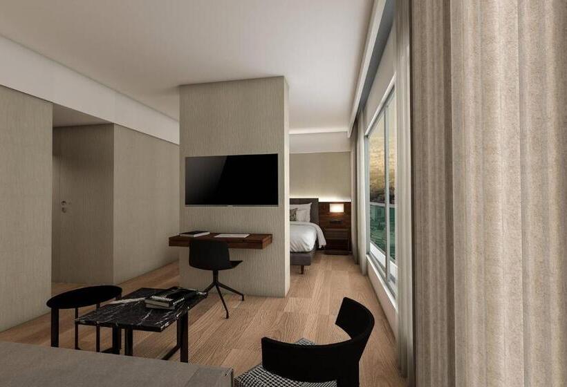 جناح جونيور سرير كينج, Athens Marriott