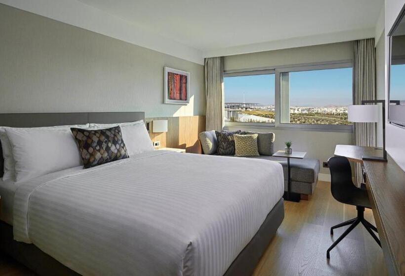غرفة قياسية سرير كينج, Athens Marriott