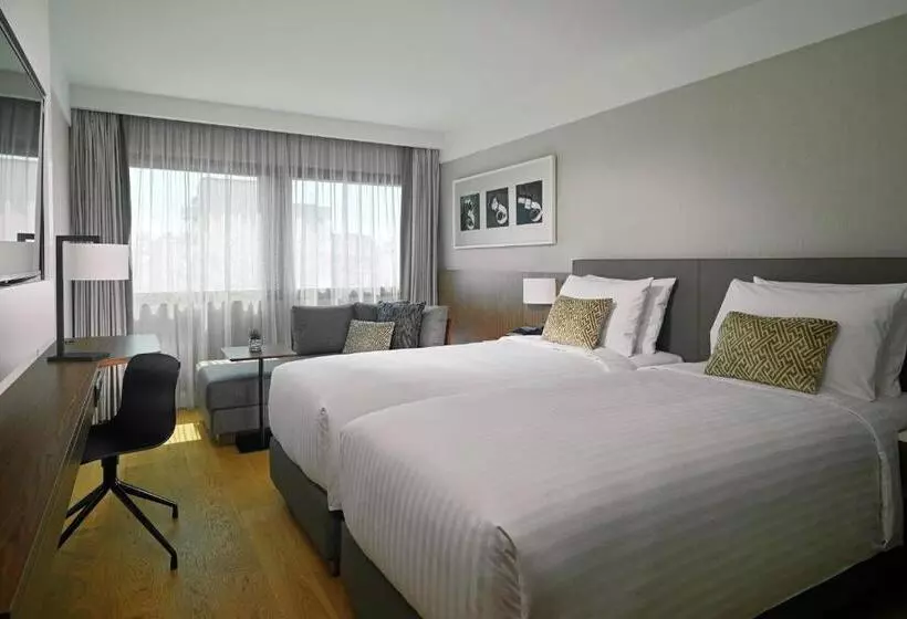 インサイドのスーペリアルーム, Athens Marriott