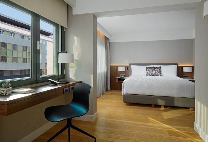 غرفة سوبيريور داخلية, Athens Marriott