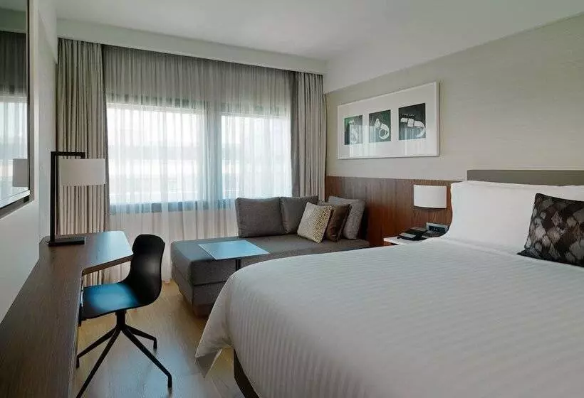 インサイドのスーペリアルーム, Athens Marriott