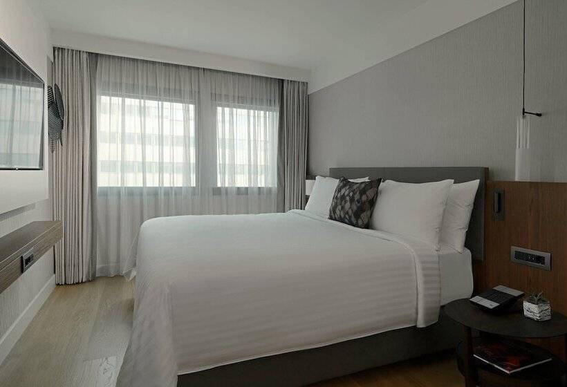 جناح, Athens Marriott