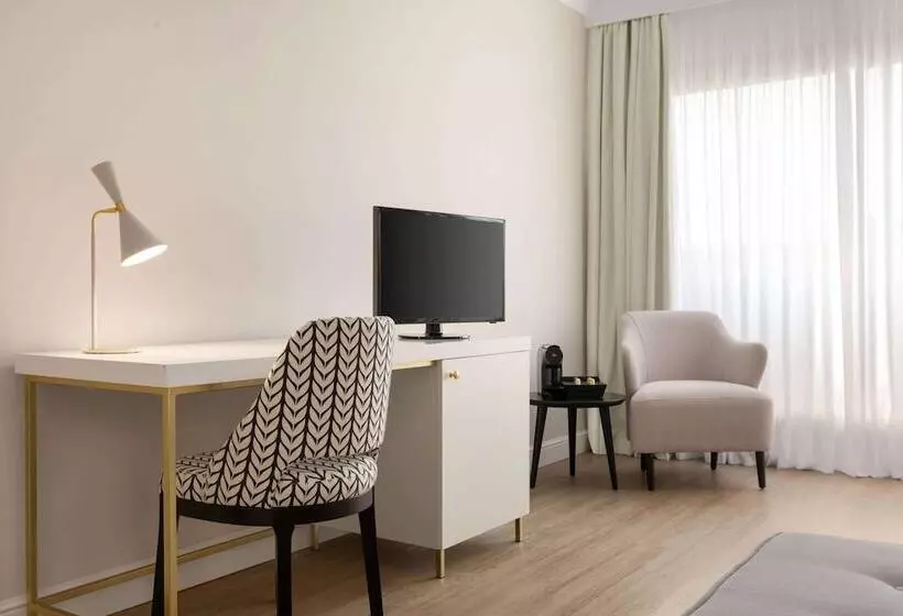 اتاق اجرایی, Avenue Louise Brussels Trademark Collection By Wyndham