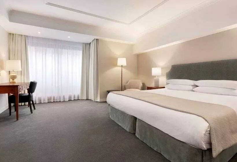 اتاق اجرایی, Avenue Louise Brussels Trademark Collection By Wyndham