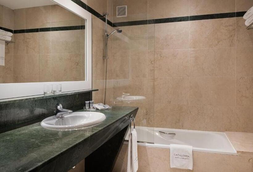 اتاق استاندارد سه نفره, Catalonia Puerta Del Sol