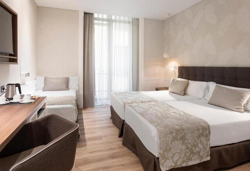 اتاق استاندارد سه نفره, Catalonia Puerta Del Sol