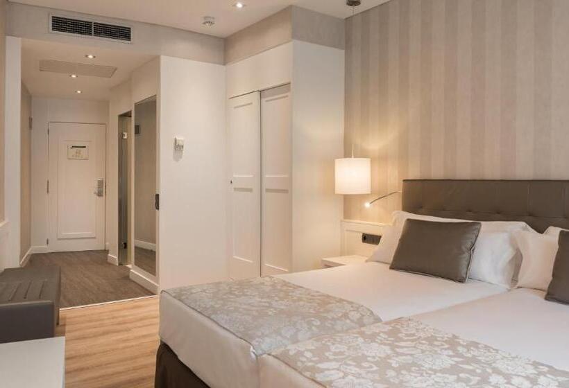 اتاق پرمیوم, Catalonia Puerta Del Sol