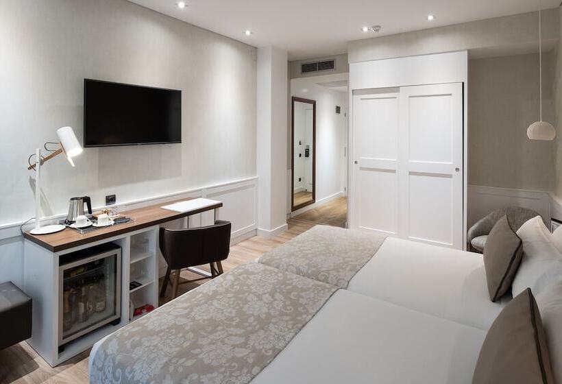 اتاق خانوادگی, Catalonia Puerta Del Sol