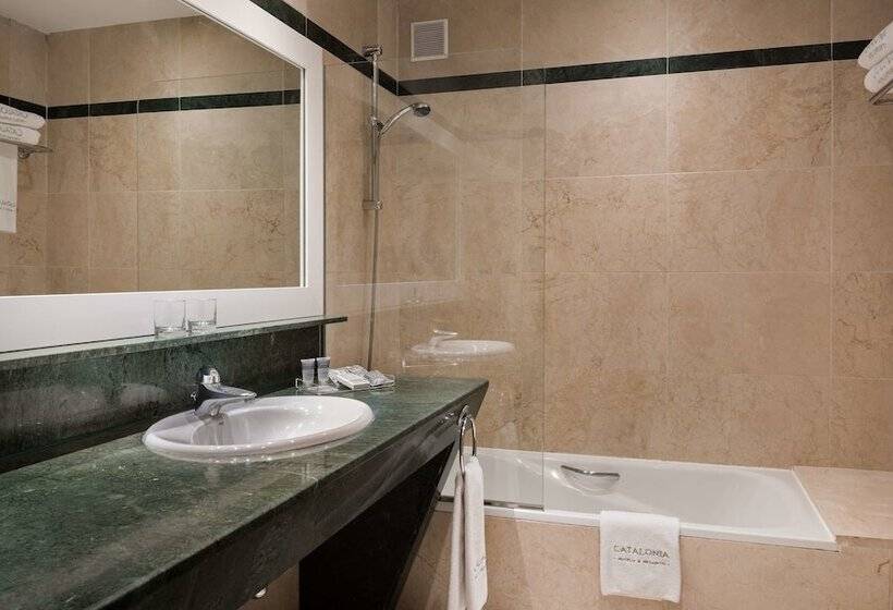 اتاق استاندارد سه نفره, Catalonia Puerta Del Sol