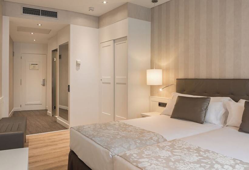 اتاق پرمیوم, Catalonia Puerta Del Sol