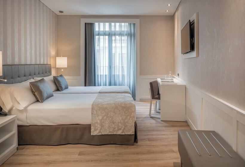 اتاق پرمیوم, Catalonia Puerta Del Sol