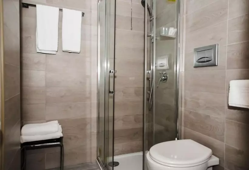 Economy Triple Room, Corallo