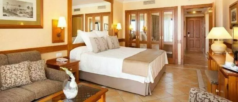 سوئیت سینیور, Gf Gran Costa Adeje