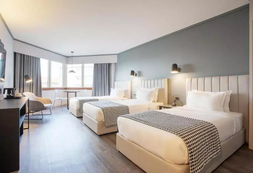 Comfort Kolmen Hengen Huone, Hf Fenix Porto
